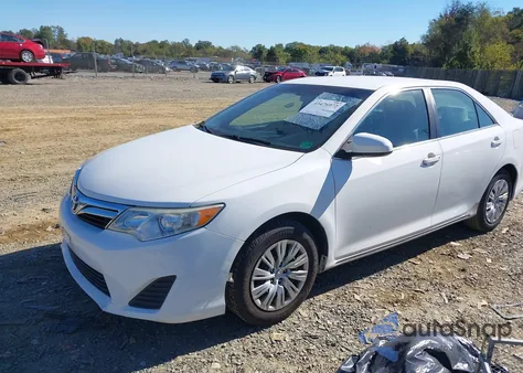 2014 Toyota Camry Le из США, поврежденный, VIN 4T4BF1FKXER340618